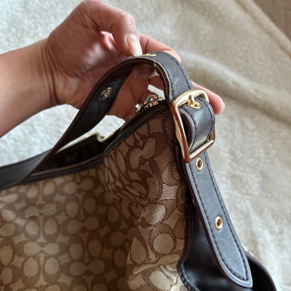 Coach Tan and Dark Brown Signature Shoulder Bag - Picture 3 of 11